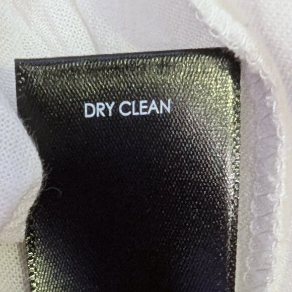 NWT Torrid | Sleeveless Gauze Flyaway Tank Cloud Dancer White | Size 2X (18-20) - Picture 6 of 12